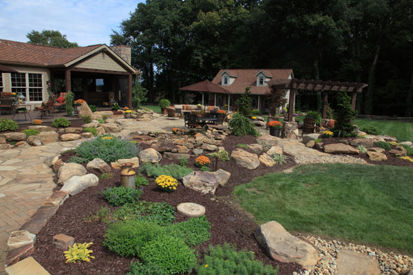 Back Yard Landscaping Around Seating Areas